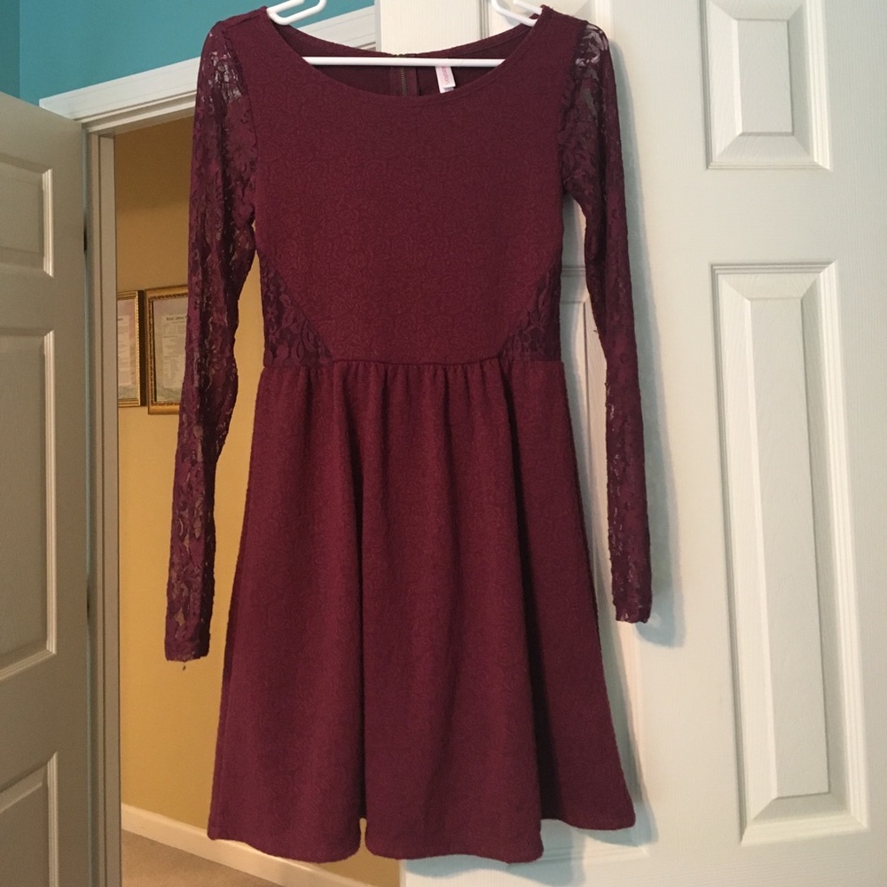 XS xhilaration burgundy dress