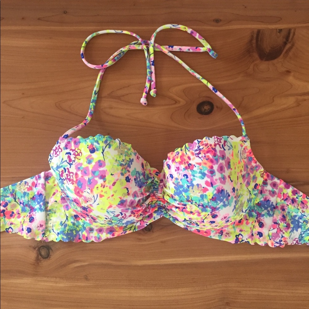 NEW Victoria's Secret Swim top 34C