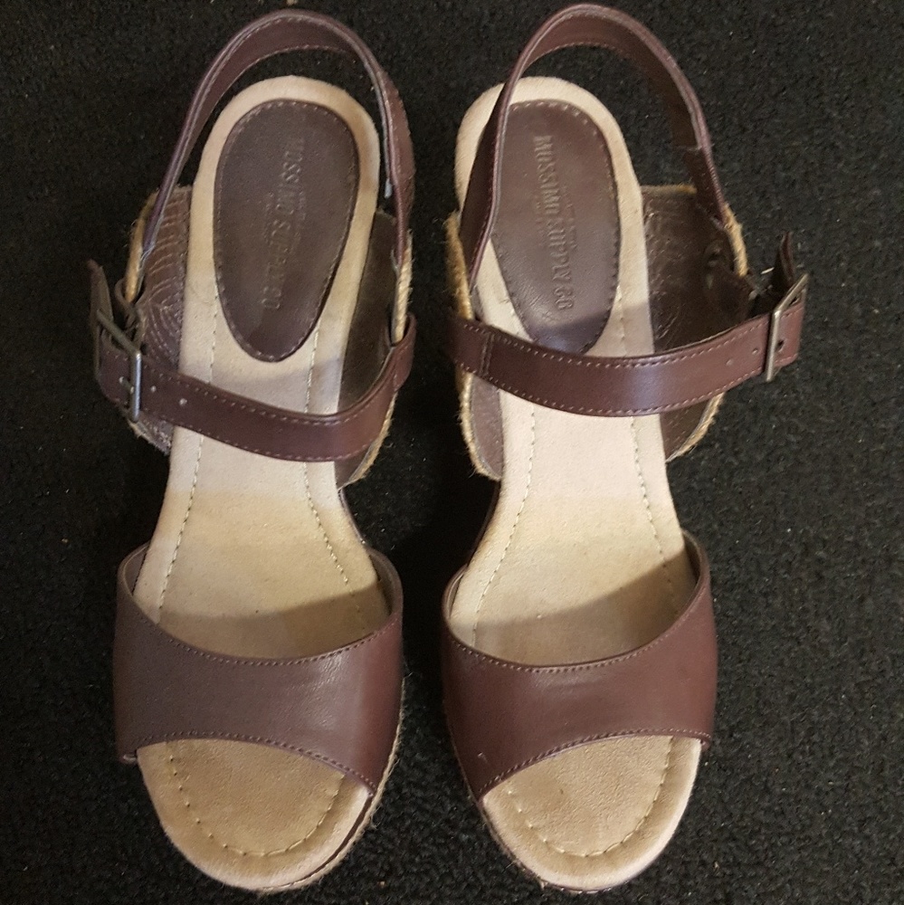 Brown and Hemp Wedges