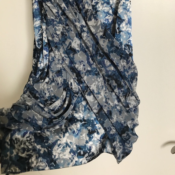 Dress - Picture 3 of 8