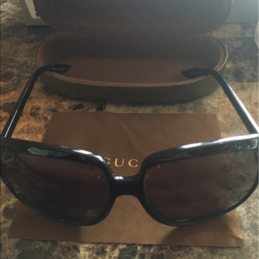Authentic Gucci Sunglasses - All black