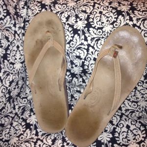 Mens rainbow flip flops 🌈