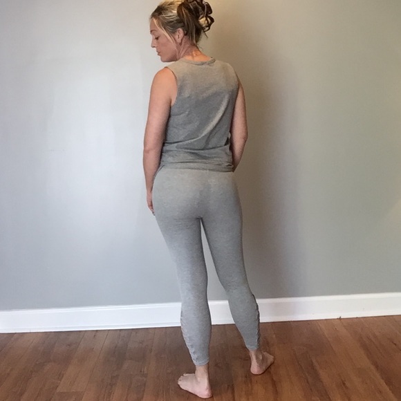 💥Last Pair 💥criss cross capri athletic leggings - Picture 5 of 6