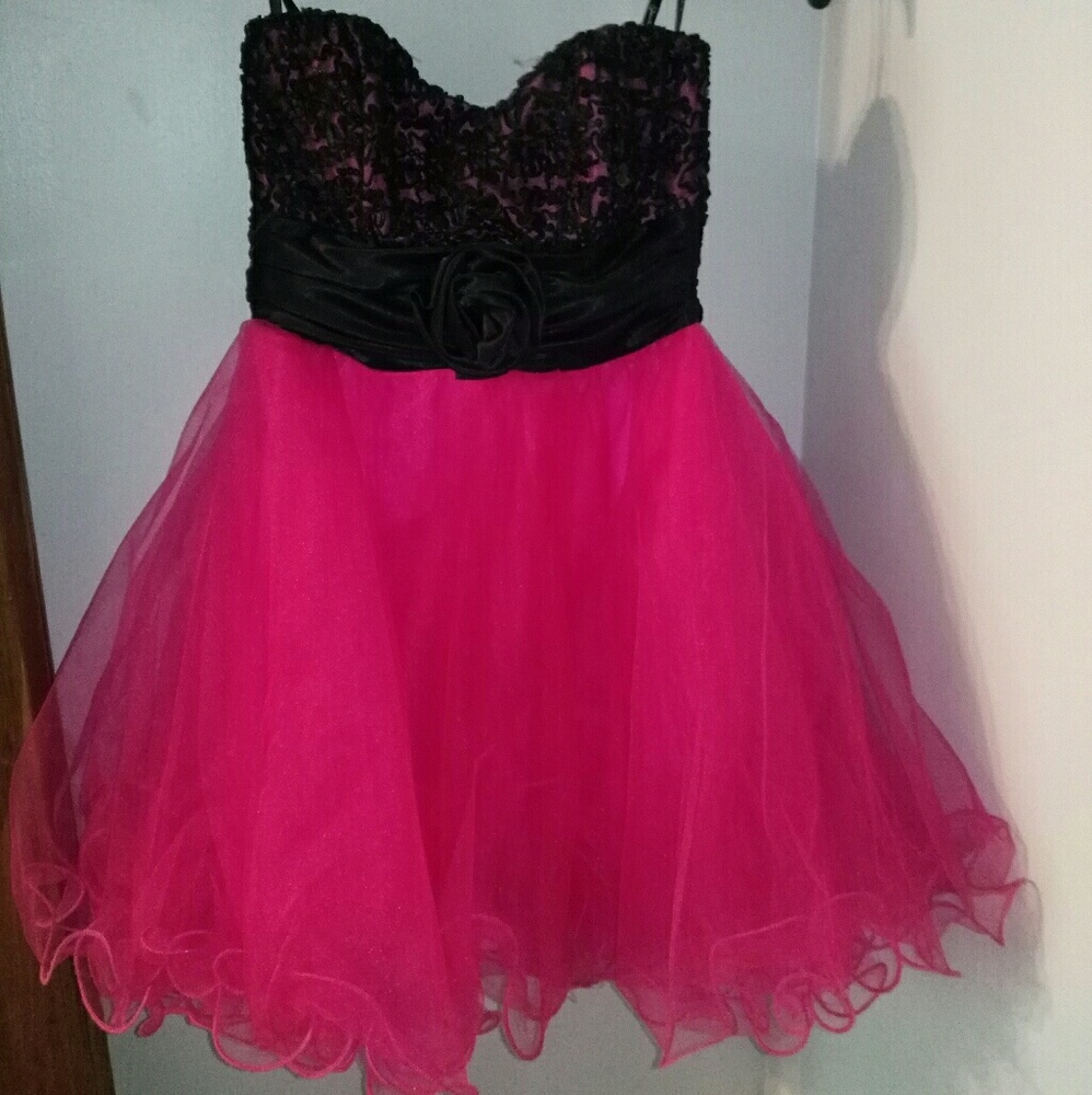Speechless Hot Pink & Black Short Dress