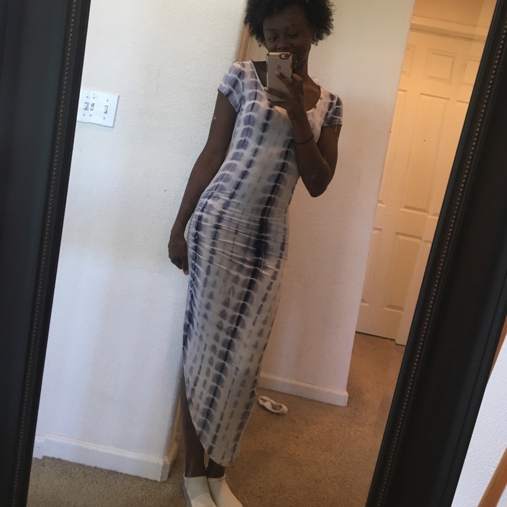 Fitted blue and white dress