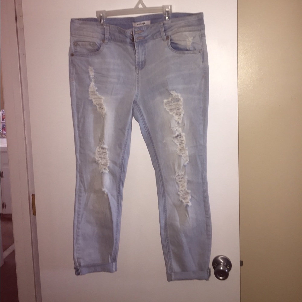 Light wash distressed boyfriend jeans