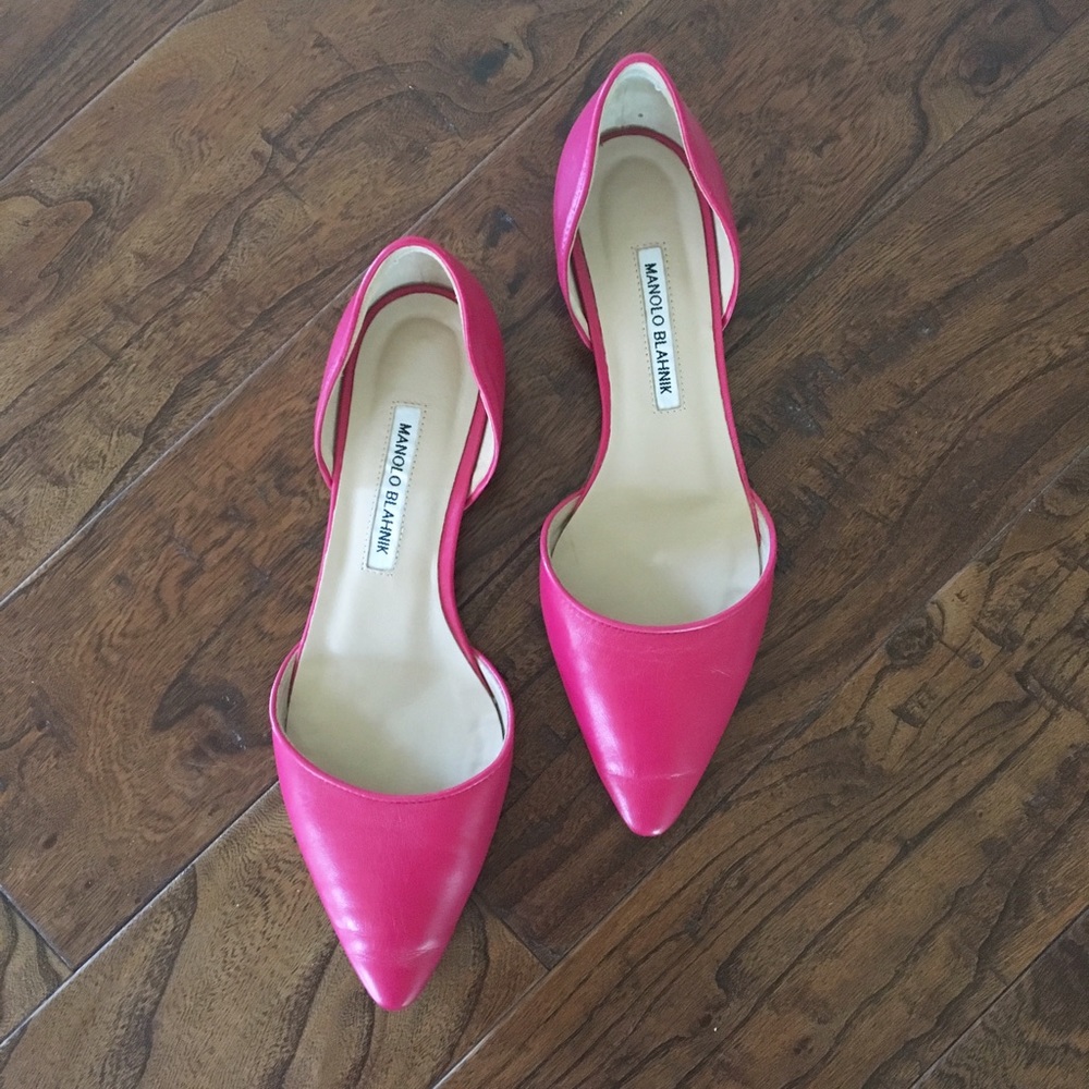 Fuchsia Manolo Blahnik d'orsay flats