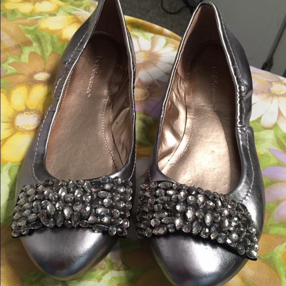 Never been worn BCBG Size 8 Flats