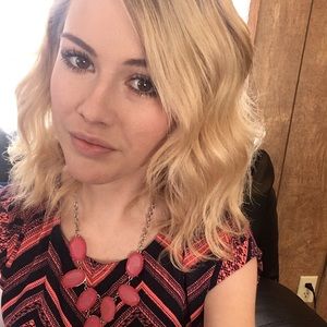 Meet your Posher, Ashley