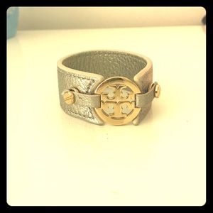 Tory Burch Logo Leather bracelet