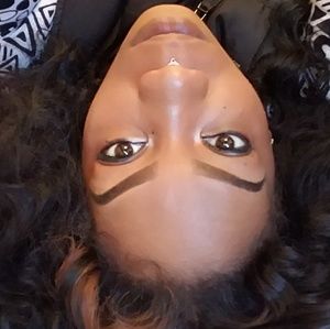 Meet your Posher, Khadijah