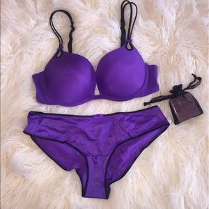 Victoria’s Secret Gorgeous Push Up Bra