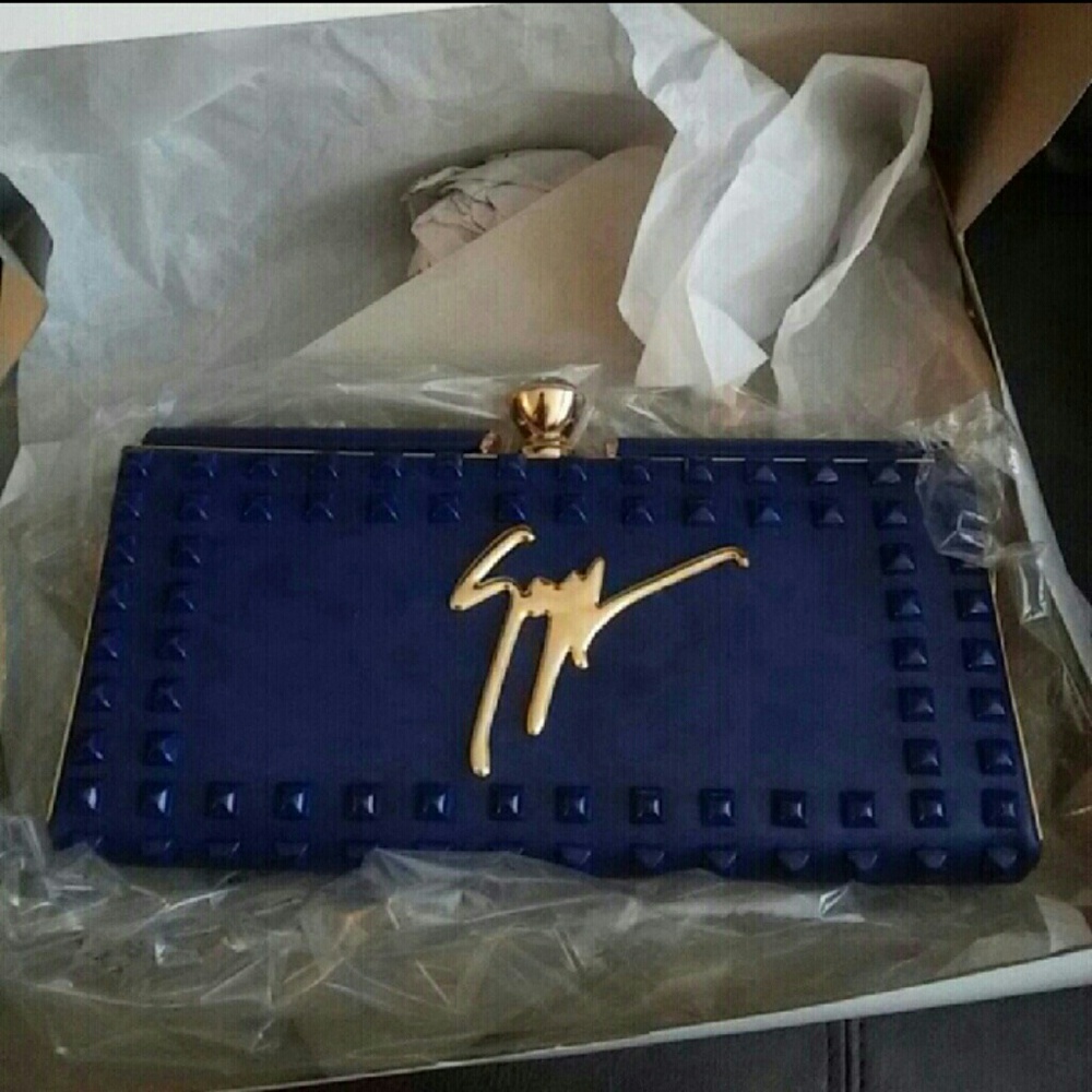 Giuseppe Clutch/CrossBody Purse with gold chain