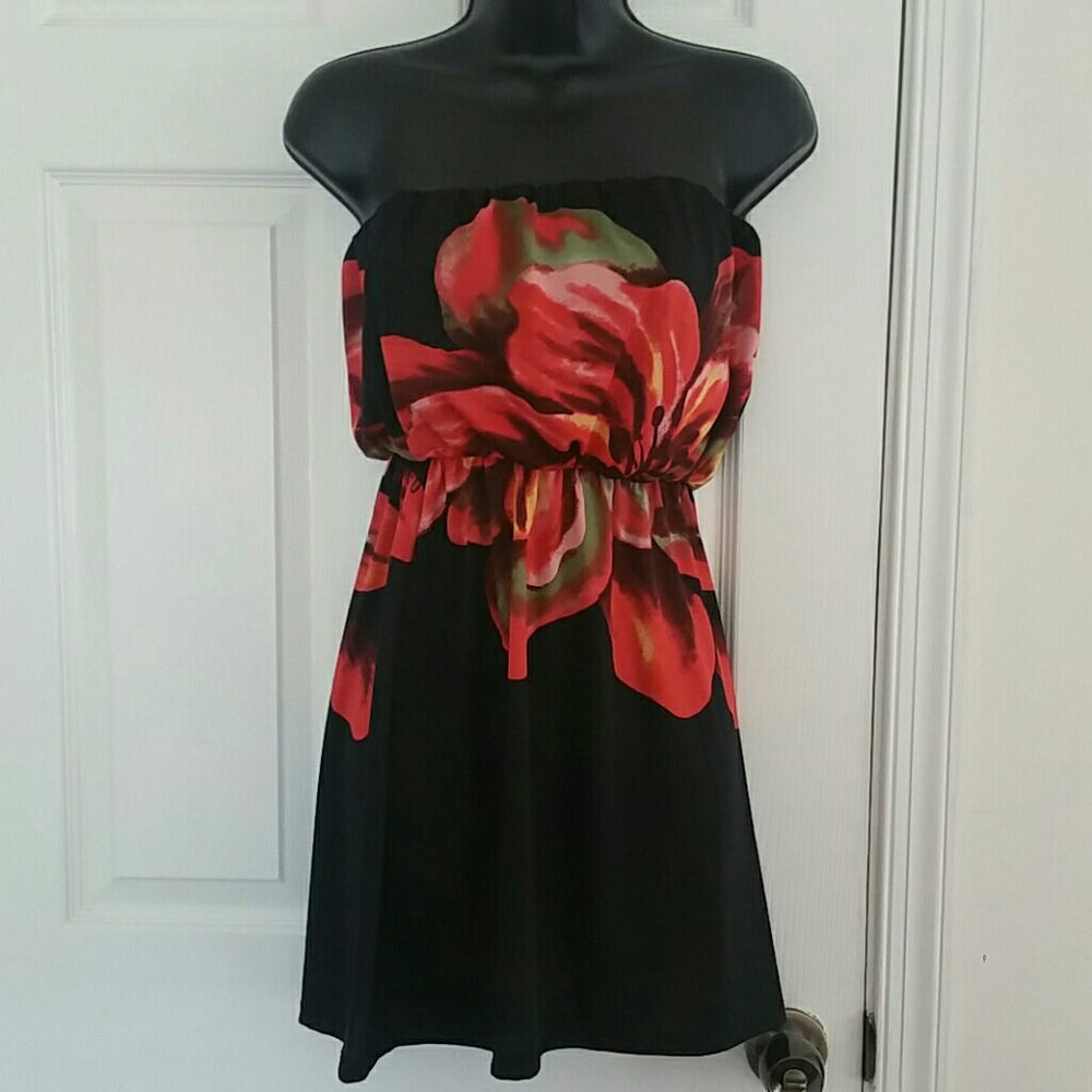 Rose / floral print strapless dress