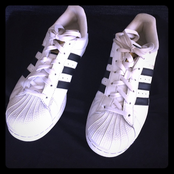 adidas Shoes - Adidas superstar women's shoe