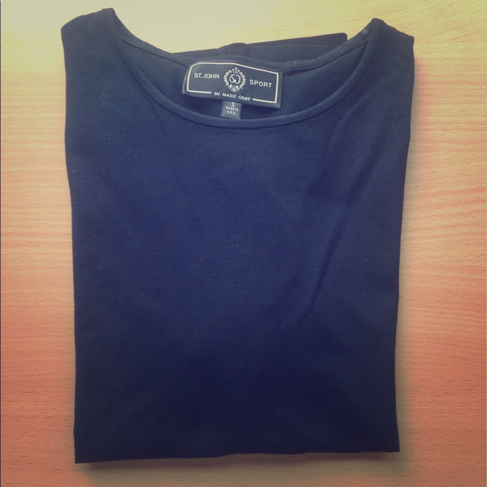 St. John black short sleeve shirt sz small