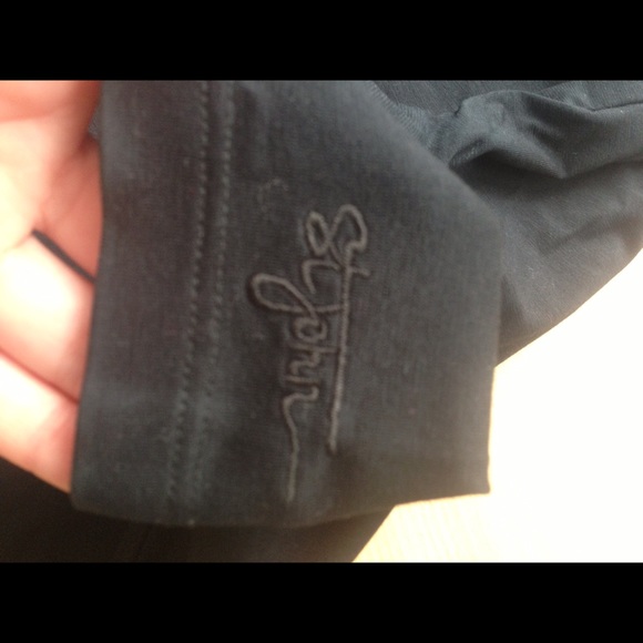 St. John black short sleeve shirt sz small - Picture 3 of 3