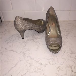Sparkly gold heels