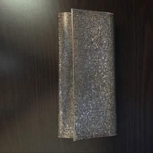 Metallic clutch