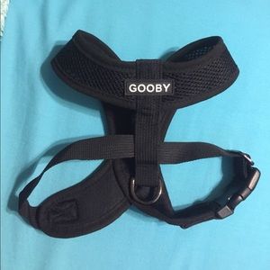 Breathable mesh dog / puppy harness in black