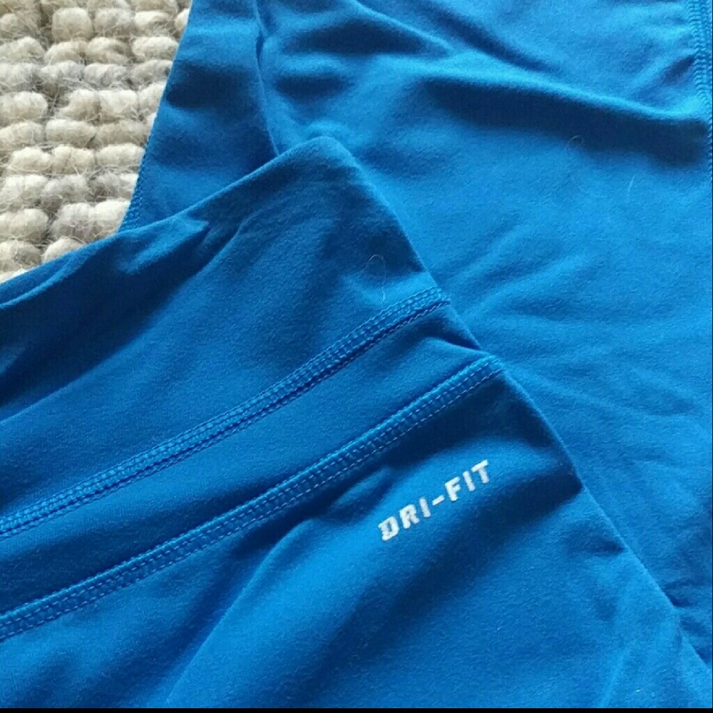 Bright blue nike drifit crops - Picture 3 of 5