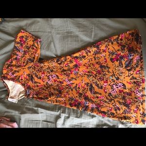 LulaRoe floral perfect tee