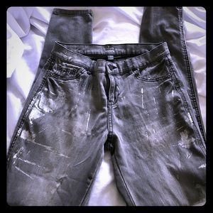 New York & Company grey skinny leg jeans/legging