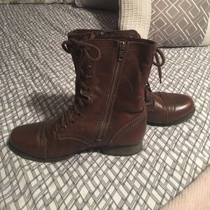 Combat boot