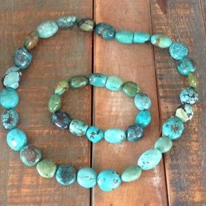 Beautiful turquoise necklace and bracelet
