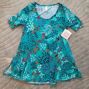 🦄 Unicorn pattern!!! LULAROE Perfect Tee