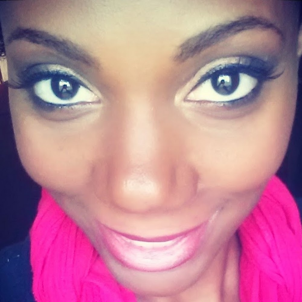 Meet your Posher, Khalila