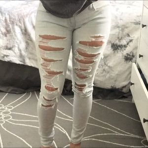 AE light wash distressed skinny jeans