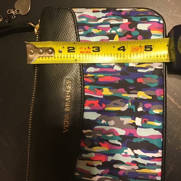 Vera Bradley wristlet or clutch - Picture 6 of 6