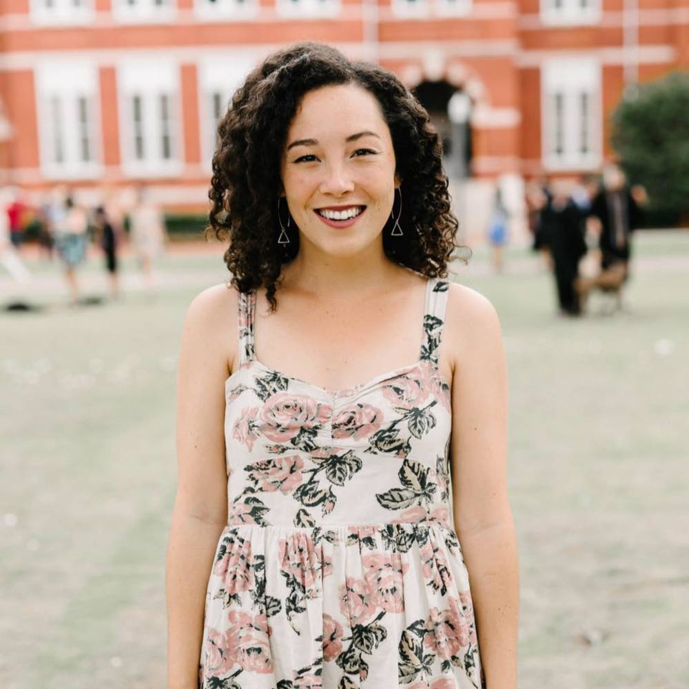 Meet your Posher, Hallie