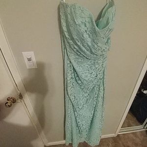 Davids bridal sz 16 dress