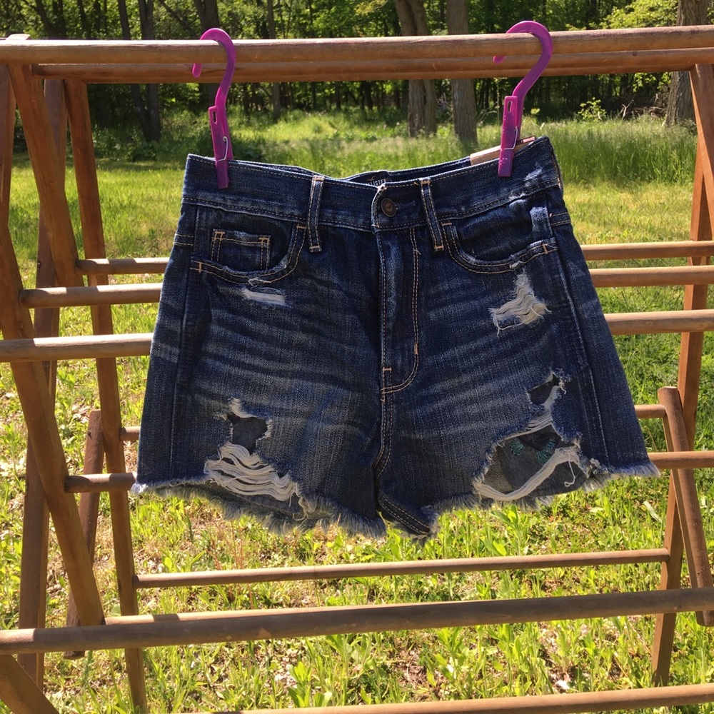 Hollister high rise short-short