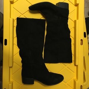 Suede black boots