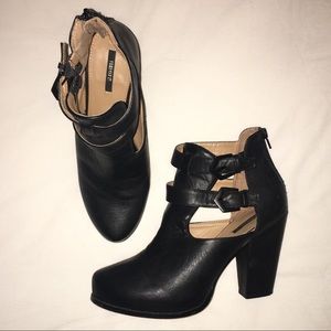 Forever 21 Black Ankle Booties size 10