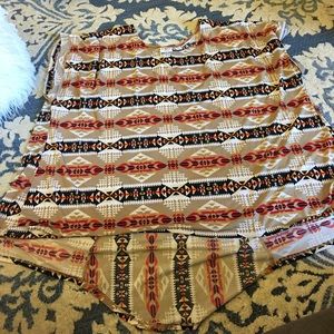 Highly low Aztec print top 26/28