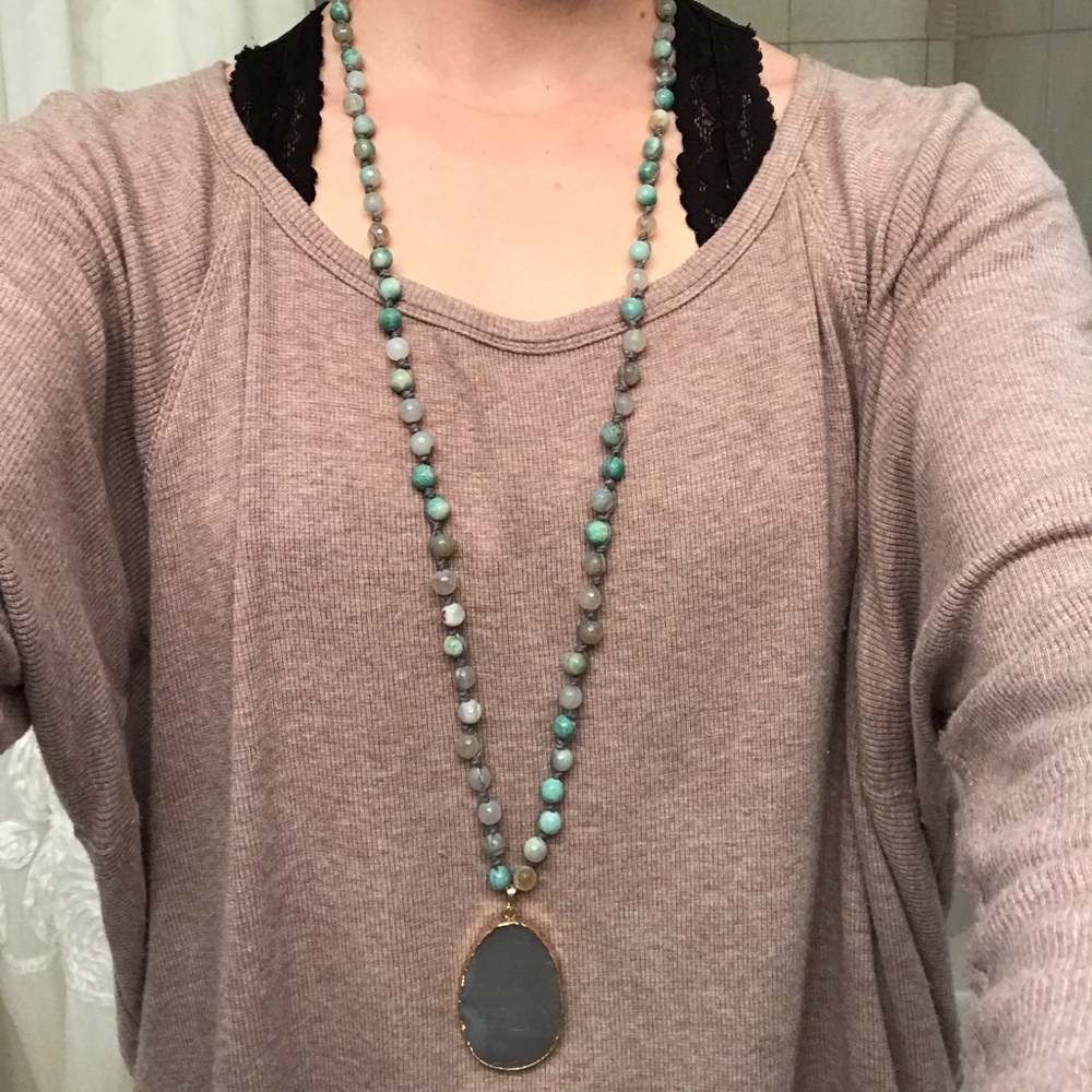 Blue stone pendant necklace