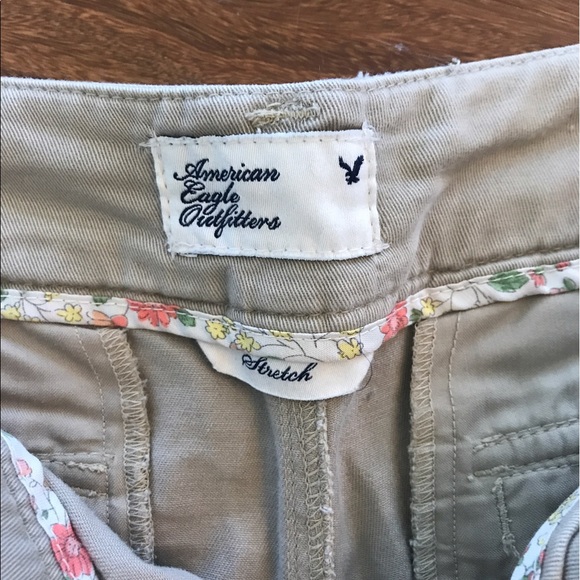 American Eagle khaki shorts size 0 - Picture 2 of 4