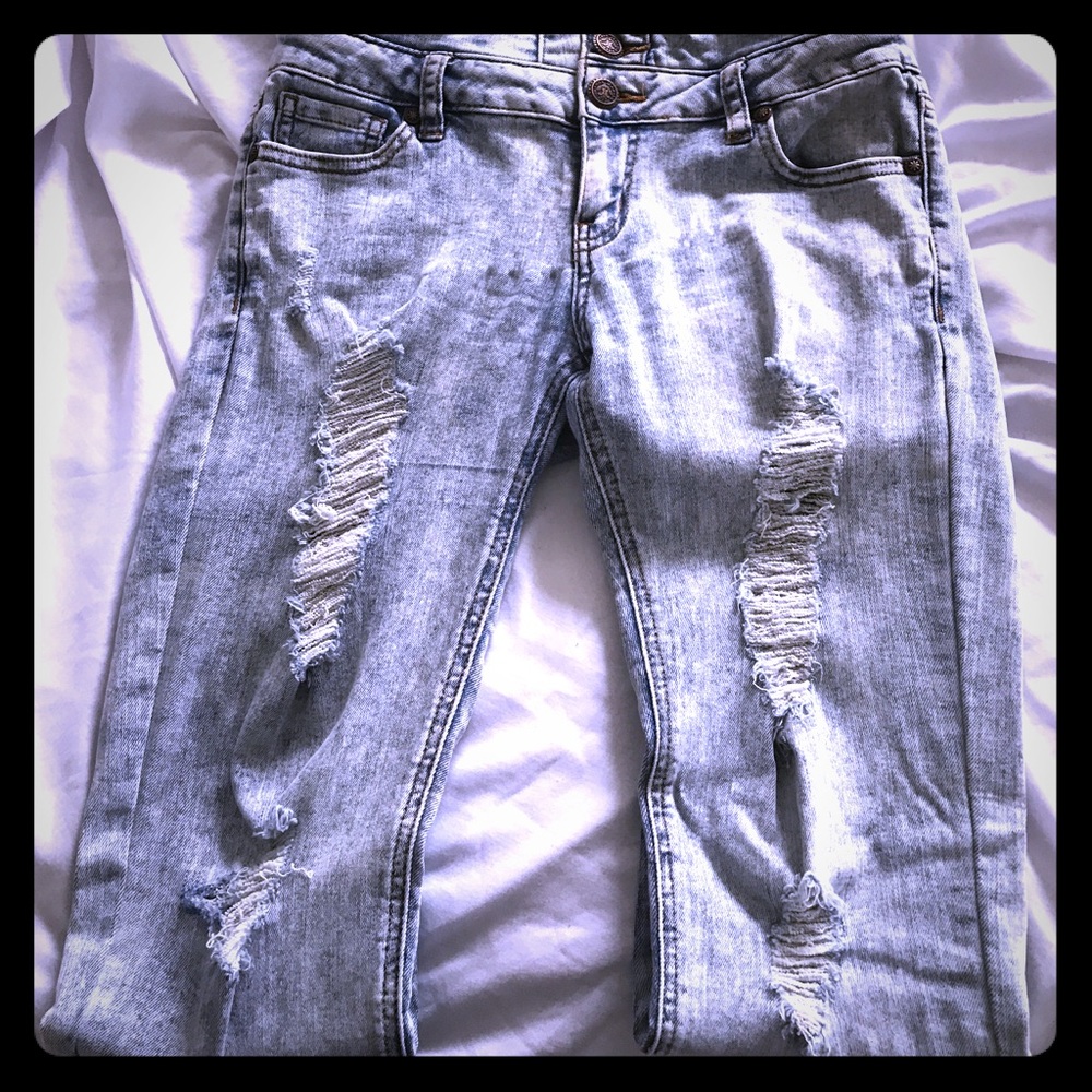 Super stretchy , high waisted comfortable jeans