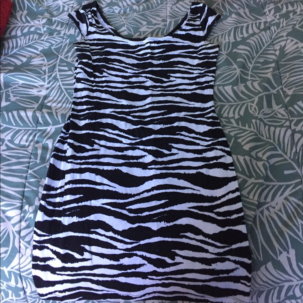 Sleeveless zebra print minidress