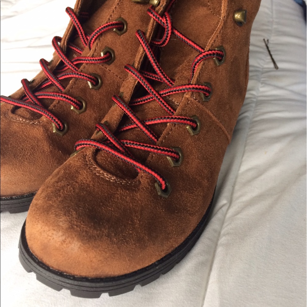Hiking Boots🌲