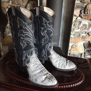 Larry Mayan handmade oiled backcut python boots
