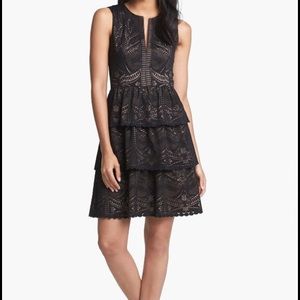 Bcbg Max Azria tiered lace dress, sz 6 great cond