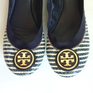 Tory Burch Caroline Ballet Flat 6 Navy & White