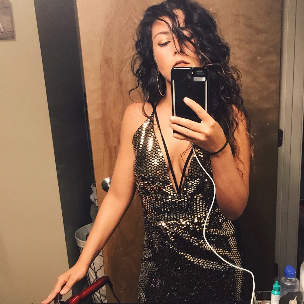 Sequins gold dress