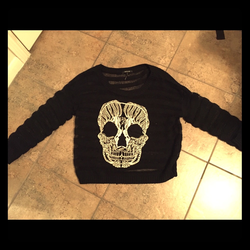 Skull Pullover