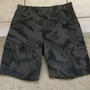 Men's Wrangler camouflage cargo shorts
